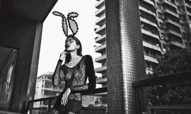 Vóc dáng đẹp như tạc tượng đáng ngưỡng mộ của Elizabeth Salt