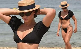 Francesca Allen khiến fan 'loạn nhịp' bởi quá sắc vóc quá hoàn hảo, nóng bỏng với bikini