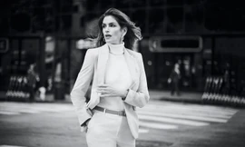 Ngưỡng mộ nhan sắc trẻ đẹp của siêu mẫu huyền thoại Cindy Crawford ở tuổi U60