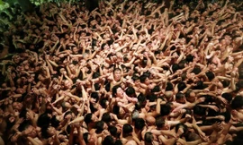 Hàng nghìn nam giới tham dự lễ hội khỏa thân ở Nhật Bản