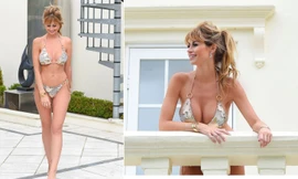 Sao truyền hình Anh quốc nảy nở cực gợi cảm với bikini nhỏ xíu
