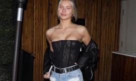 Siêu mẫu gốc Cuba 'thả rông' vòng 1 nóng bỏng hoang dại trên phố