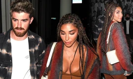 Tình cũ Justin Bieber mặc hở nội y, khoe ngực căng đầy 