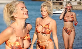 Lottie Moss mặc bikini khoét ngực siêu gợi cảm