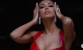 Vẻ đàn bà quyến rũ của Madalina Ghenea khiến cánh mày râu mê mẩn