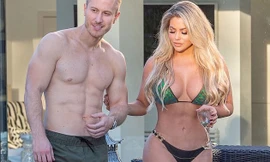 Mẫu nội y Anh quốc Bianca Gascoigne quá gợi cảm bên bạn trai ở bể bơi
