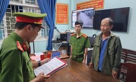 Cựu cán bộ cảng vụ Hàng không miền Trung bị bắt vì lừa 'chạy' việc làm ở sân bay Đà Nẵng