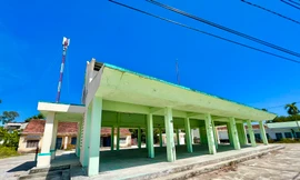 Chợ tiền tỉ xây xong đắp chiếu... chờ tiểu thương