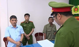 Bắt hai cán bộ Ban Quản lý Khu kinh tế Dung Quất