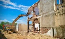 Người dân Quảng Ngãi tự nguyện tháo dỡ nhà, giao mặt bằng thi công cao tốc Bắc Nam