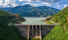 Nhà máy thủy điện A Vương, một trong số các nhà máy thủy ở thượng nguồn hệ thống sông Vu Gia - Thu Bồn. Ảnh: EVNGENCO 2 