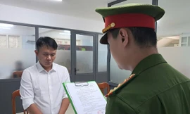 Lập website giả mạo, chiếm đoạt tiền của hơn 3.000 người