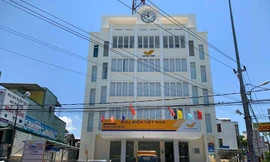 Bưu điện tỉnh Quảng Ngãi. Ảnh: Nguyễn Ngọc