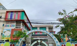 Nhiều phụ huynh bậc mầm non, tiểu học vẫn còn tâm lý lo sợ, e ngại vì con em chưa được tiêm vaccine nên chưa muốn cho con đến trường.