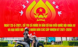 Một pano tuyên truyền bầu cử trên đường phố Đà Nẵng. Ảnh: Nguyễn Thành