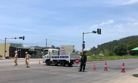 Từ 12 giờ trưa 27/6, thị xã Đức Phổ, tỉnh Quảng Ngãi thực hiện Chỉ thị số 15 của Thủ tướng Chính phủ.