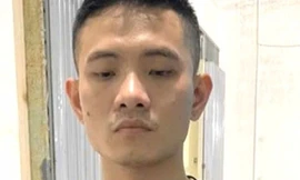 Nam thanh niên giấu ma túy vào vùng kín để đi tiêu thụ