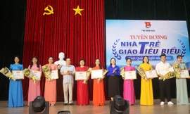 Tỉnh Đoàn Quảng Ngãi tuyên dương những 'người lái đò thầm lặng'