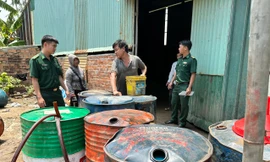 Tạm giữ hơn 2.000 lít dầu DO không rõ nguồn gốc