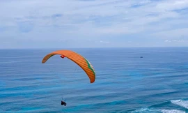 Mãn nhãn cảnh hơn 60 phi công bay dù lượn trên đỉnh Thới Lới - Lý Sơn