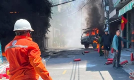 Cháy ở khu dân cư Đà Nẵng, hàng trăm hộ dân hốt hoảng