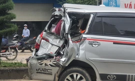 Tai nạn giao thông liên hoàn ở Quảng Ngãi, nhiều ô tô biến dạng