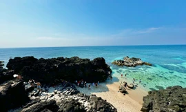 Đảo Bé Lý Sơn có gì mà được ví như 'thiên đường' giữa biển khơi?