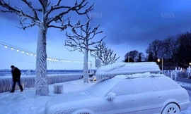 Tuyết phủ khu vực quanh hồ Geneva ở biên giới Thụy Sĩ - Pháp sáng 5 - 2. Ảnh DNA