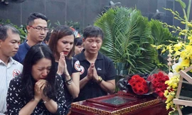 Nghìn người đưa tiễn cô giáo tử vong trong vụ tai nạn ở hầm Kim Liên