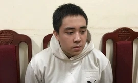 Đối tượng Tùng tại cơ quan công an.