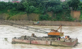 Lũ thượng nguồn sông Hồng đột ngột dâng cao