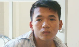 Bắt đối tượng tàng trữ súng quân dụng