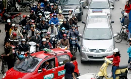 Nỗi ám ảnh khi ra đường ngày Tết.