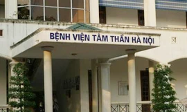 Bố bóp chết con 12 ngày tuổi vì... khóc