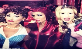 Sao thế giới rộn ràng mùa Halloween