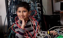 Bé trai 5 tuổi làm chuyên gia máy tính của Microsoft