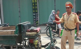 Sáu năm cấm công nông vẫn còn gần 10.000 xe hoạt động