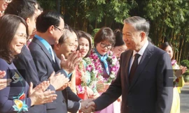 Tổng Bí thư, Chủ tịch nước Tô Lâm đã có cuộc gặp mặt thân mật với đoàn đại biểu (Ảnh : TTXVN)