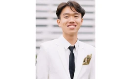 Thủ khoa 19 tuổi trúng tuyển 2 trường Đại học top đầu Việt Nam