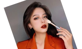 Hwajang - Cô sinh viên có tài họa mặt của Học viện Báo chí và Tuyên truyền