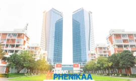 Ngàn lá cờ, triệu trái tim: Đại học Phenikaa rực rỡ sắc đỏ chào mừng 50 năm Giải phóng miền Nam, thống nhất đất nước