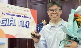 Cú lội ngược dòng của nam sinh giành hàng loạt giải thưởng về tài chính, ngân hàng