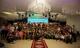 Trình diễn trang phục dân tộc tại chương trình chào tân sinh viên