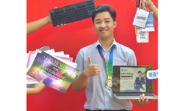 Phan Tuấn Khang - Nam sinh chuyên Tin tài năng, ẵm loạt học bổng danh giá ở tuổi 18
