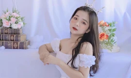 'Dậy thì thành công', nữ sinh Võ Hương Giang khiến dân tình ‘không rời mắt’