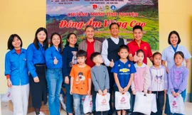 Chương trình tình nguyện 'Đông ấm vùng cao' tại xã Tường Phong, huyện Phù Yên, tỉnh Sơn La