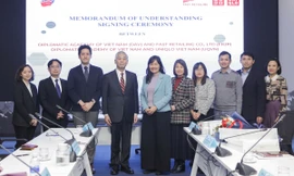 Học viện Ngoại giao ký kết biên bản ghi nhớ hợp tác với Fast Retailing Nhật Bản và UNIQLO Việt Nam