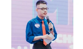 Hành trình nửa thập kỷ của chàng trai đam mê chinh phục những cuộc thi nói trước công chúng