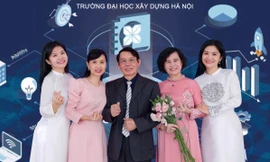 Gia đình có 3 cô con gái đều là Tiến sĩ theo nghề giáo - Tình yêu dưỡng thành người tử tế