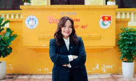 Nữ sinh Kinh tế dành trọn tình yêu với màu áo xanh tình nguyện